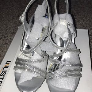 Brand is Unlisted by Kenneth Cole. Size 9 1/2. New and still in box!!